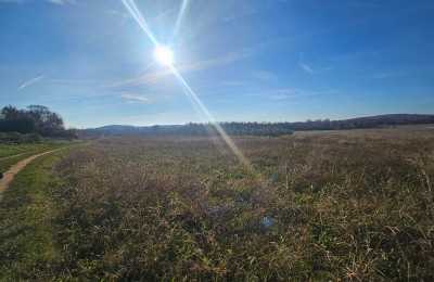 Građevinsko zemljište na mirnoj lokaciji sa prekrasnim pogledom na prirodu!!!
