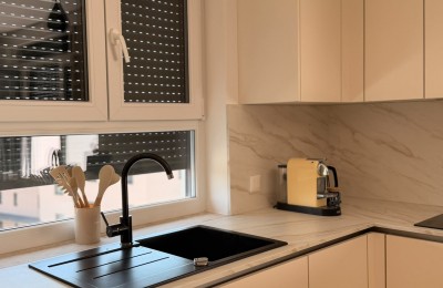 Istra, Poreč – Penthouse s tri spavaće sobe, privatnim ulazom i dvije terase 5