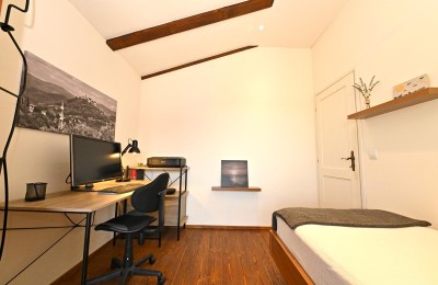 Poreč, okolica, kuća sa bazenom i apartmanom 15