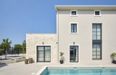 Prekrasna nova vila sa prostranom okućnicom 40