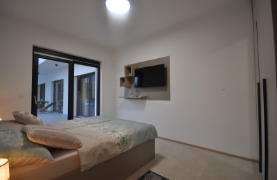 Haus mit Swimmingpool am Dorfrand mit Blick auf den Wald 15