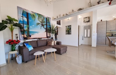 Tar, stan sa dvije spavaće sobe, 1. kat, 73,50m2 5