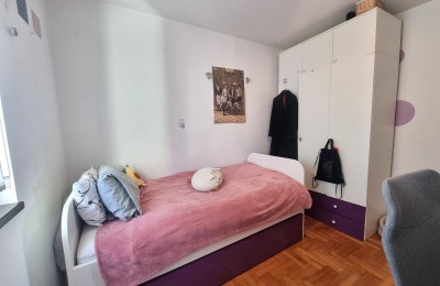 Appartamento con due camere da letto a Tar 5