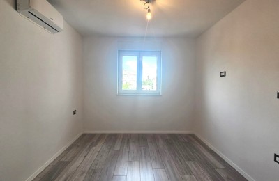 Apartma z dvema spalnicama nedaleč od Poreča 11