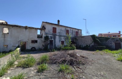 Istra, območje Poreča - Tradicionalna kamnita hiša za prenovo s pogledom na morje 4