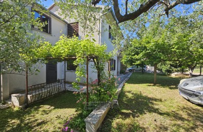 Poreč, house 4 km from the sea and the center