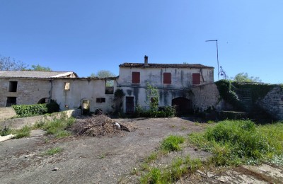 Istra, območje Poreča - Tradicionalna kamnita hiša za prenovo s pogledom na morje 9