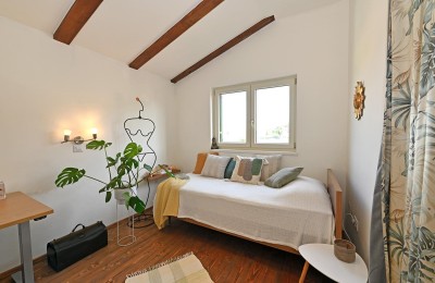 Poreč, okolica, kuća sa bazenom i apartmanom 19