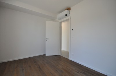 Poreč, apartment on the ground floor of a new building 7