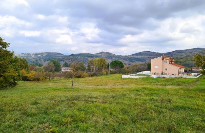 Istria, Karojba - Terreno edificabile in posizione eccellente con progetto 3