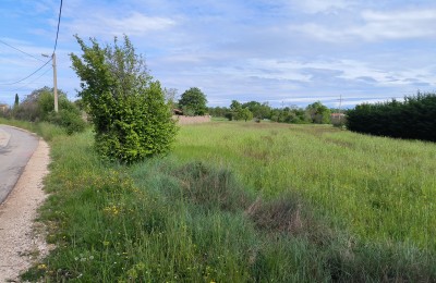 Poreč, land in a quiet settlement