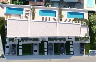 Kuće u nizu, 3 spavaće sobe, bazen, 2 km od mora, 190m2 na tri etaže 20
