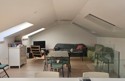 Renovirana kamena kuća na tri etaže u Funtani 2