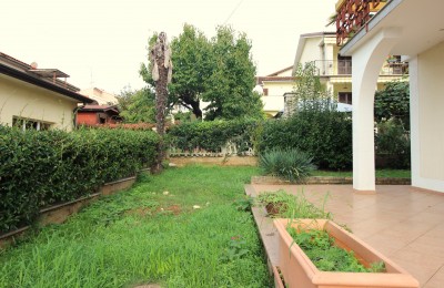 Istrien, Poreč – Wohnung mit großem Garten im Zentrum – nur 500m vom Meer entfernt! 1