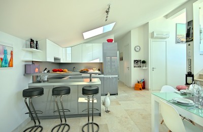 Istra, Vrsar – Penthouse s velikom terasom i pogledom na more, 500 m od mora 15