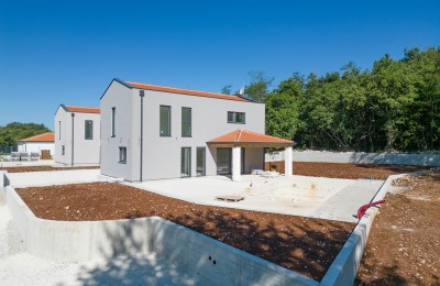 Poreč, surroundings, a charming house with a pool surrounded by nature!! - under construction 3