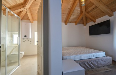 Istria, Cittanova - Casa in pietra ristrutturata con vista mare 14