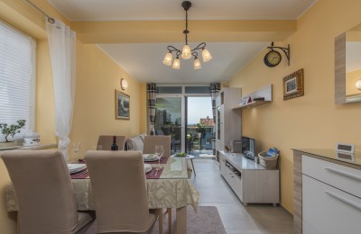Beautifully decorated two bedroom apartment with sea view, near Porec 4