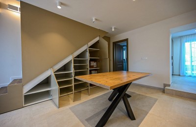 Istria, Cittanova - Casa in pietra ristrutturata con vista mare 4