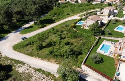Istra, Lovreč - Ekskluzivno gradbeno zemljišče v mirni okolici z razgledom 7