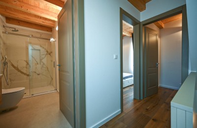 Istria, Cittanova - Casa in pietra ristrutturata con vista mare 11