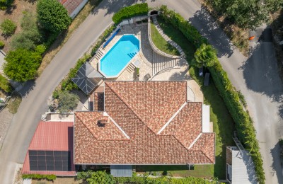 Istra, Poreč - Kuća s bazenom i dva odvojena stana 4 km od mora 2