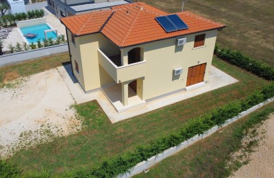Poreč, Surroundings, beautiful House with Two Residential Units Near the Sea! 2