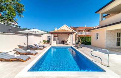 Bella casa con piscina, vicino alla città di Parenzo e vicino al mare. 27