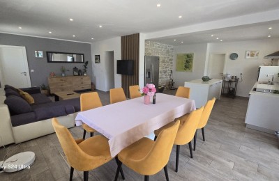 Haus mit Swimmingpool zur Langzeitmiete in der Nähe von Višnjan 9