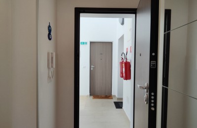 Stan sa dvije spavaće sobe, namješten, 66m2 10