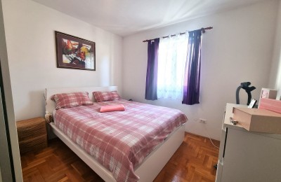 Apartment with two bedrooms in Tar 6