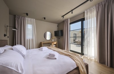 Prekrasna nova vila sa prostranom okućnicom 13